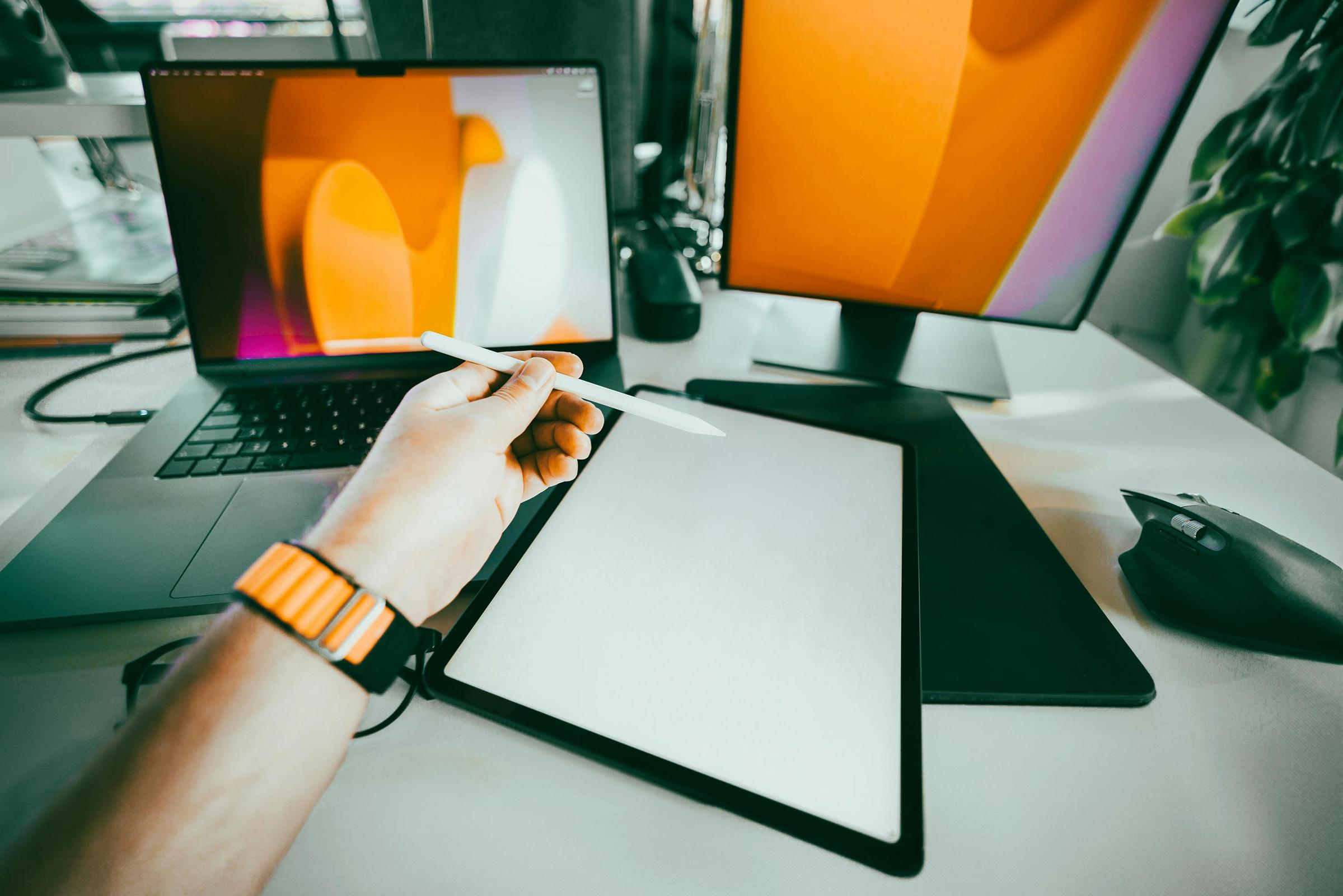how to connect laptop to monitor